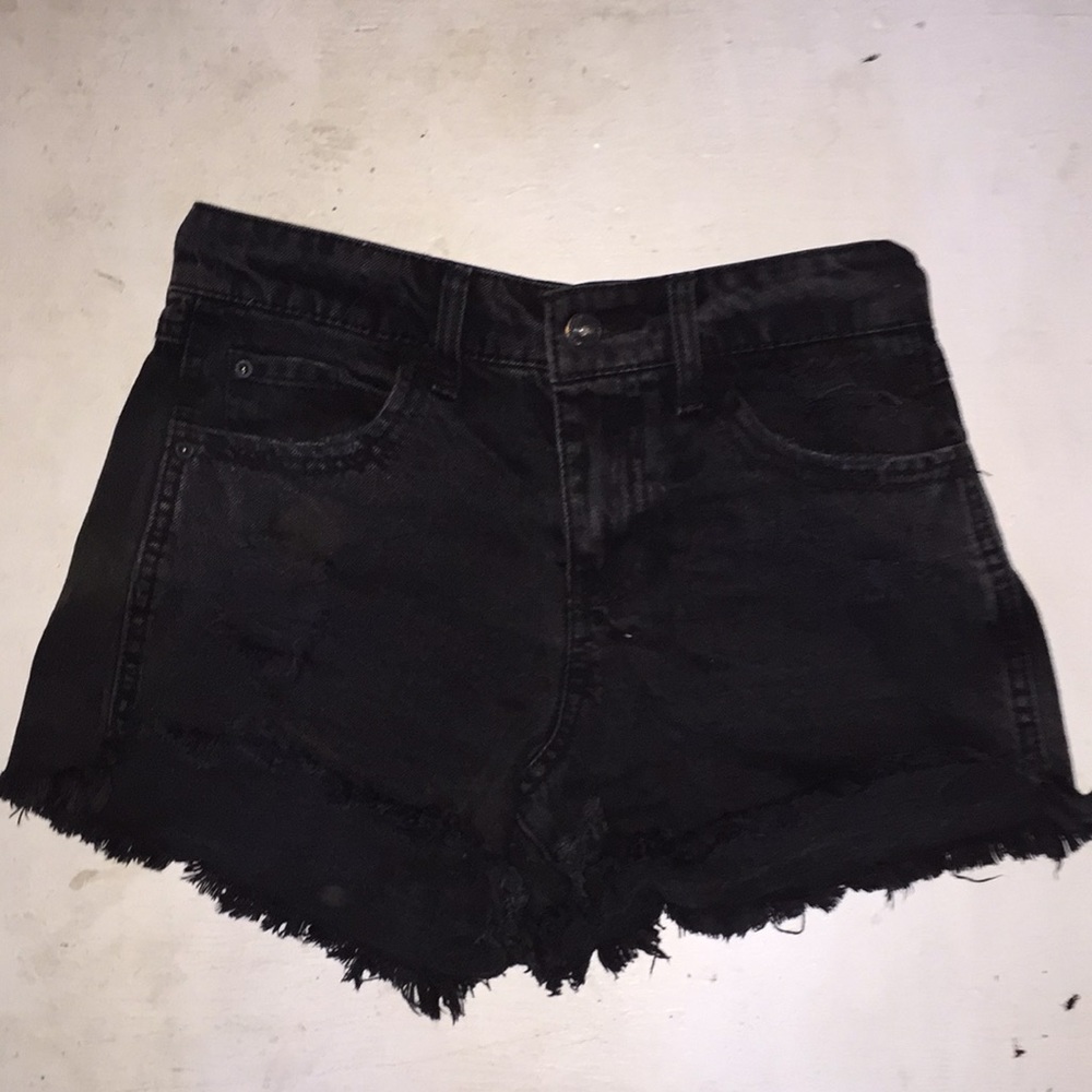 Black distressed shorts